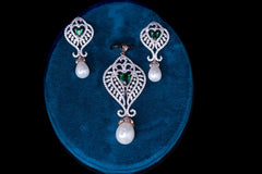 Divine Dewdrop Elegance Pendant Set By Khaitan Jewels