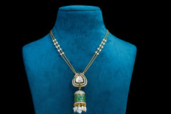 Emerald Elegance Kundan Jhumka Necklace By Khaitan Jewels