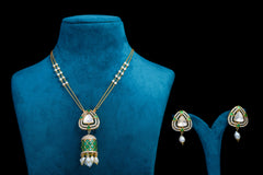 Emerald Elegance Kundan Jhumka Necklace By Khaitan Jewels