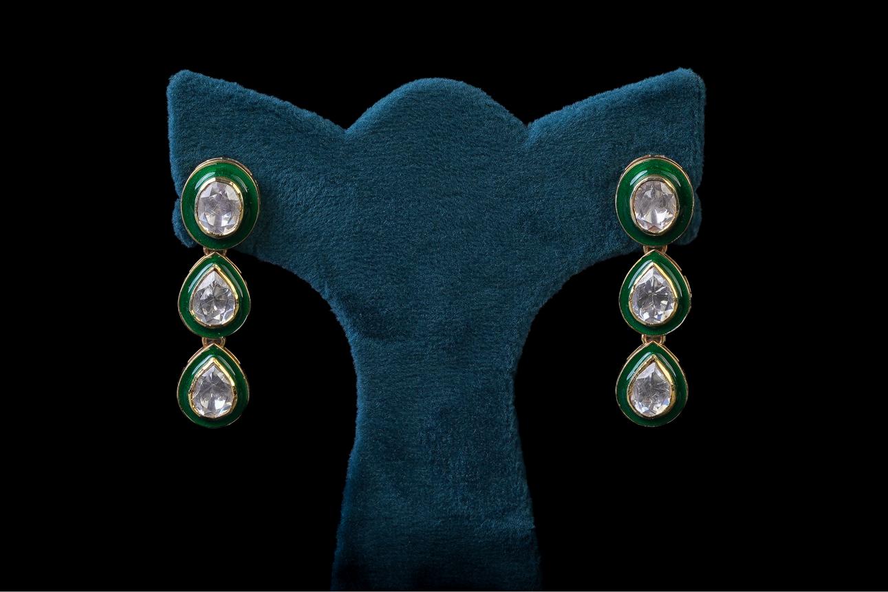 Minimal Green Necklace Set: Elegant Jewelry by Khaitan Jewels