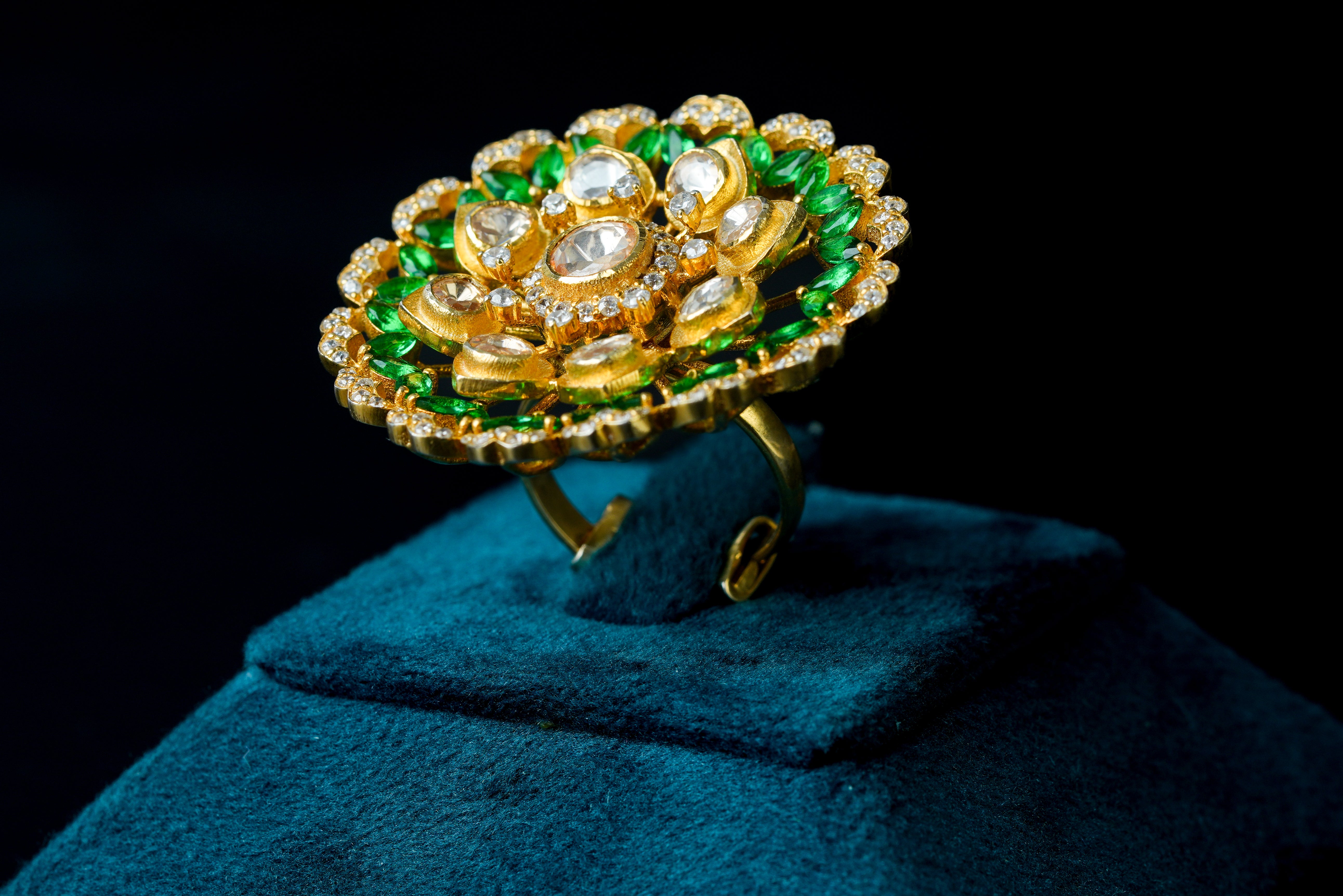 SILVER RING WITH ATTRACTIVE GREEN STONE BY KHAITAN JEWELS
