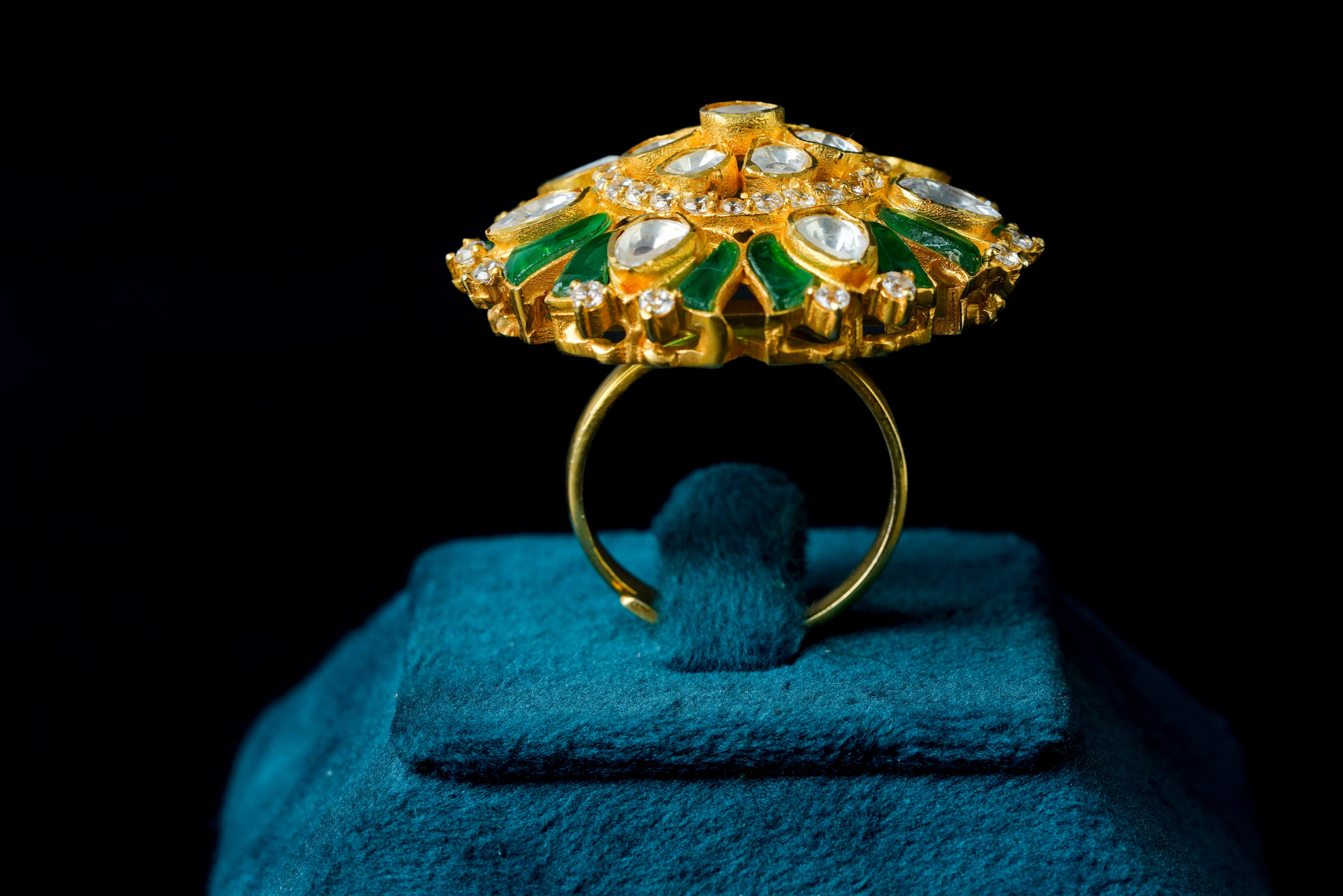 Emerald Petal Polki Ring: Elegant Silver Jewelry by Khaitan Jewels