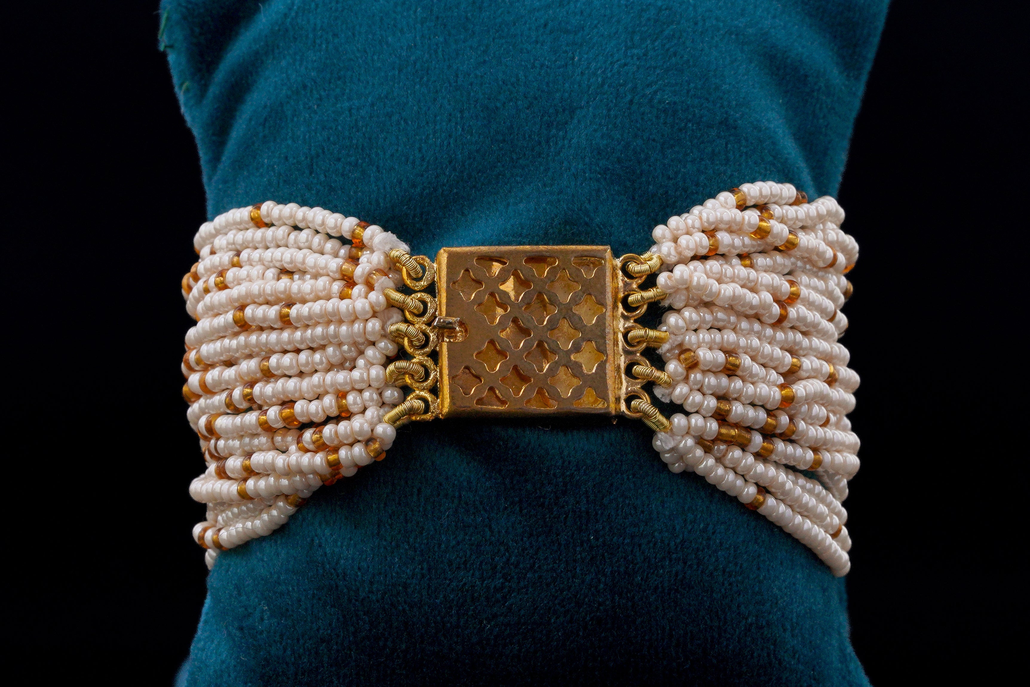 Silver Kundan Pearl Bracelet by Khaitan Jewels