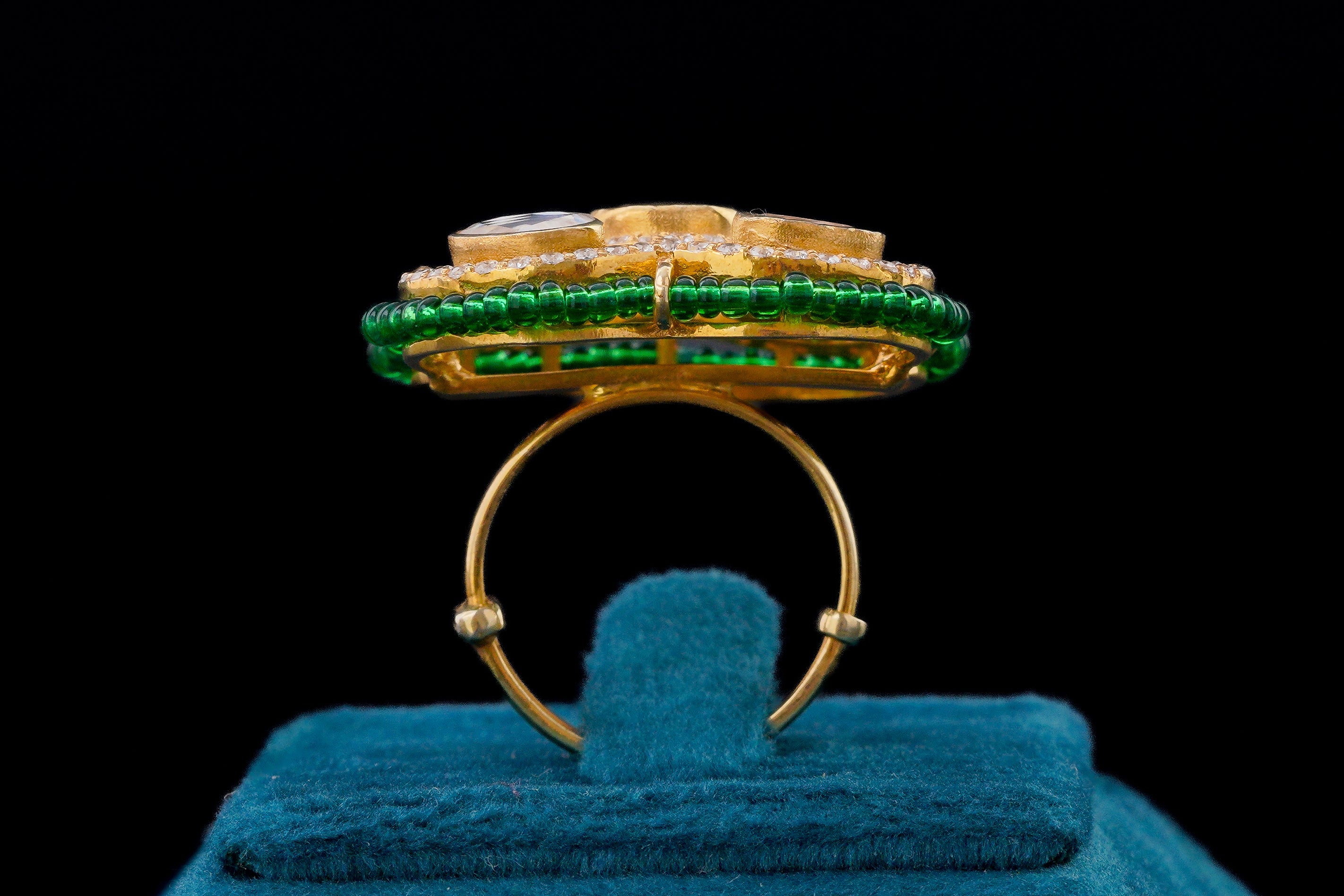 Emerald Elegance Kundan Ring By khaitan jewels