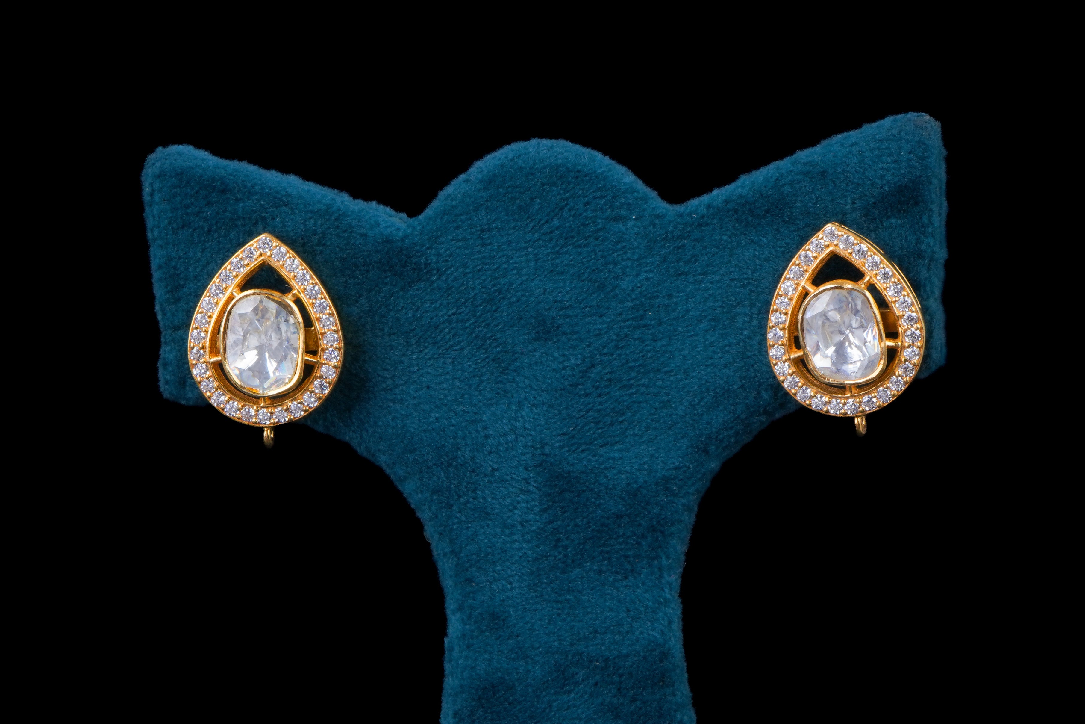 Luxe Polki Pendant Set by Khaitan Jewels