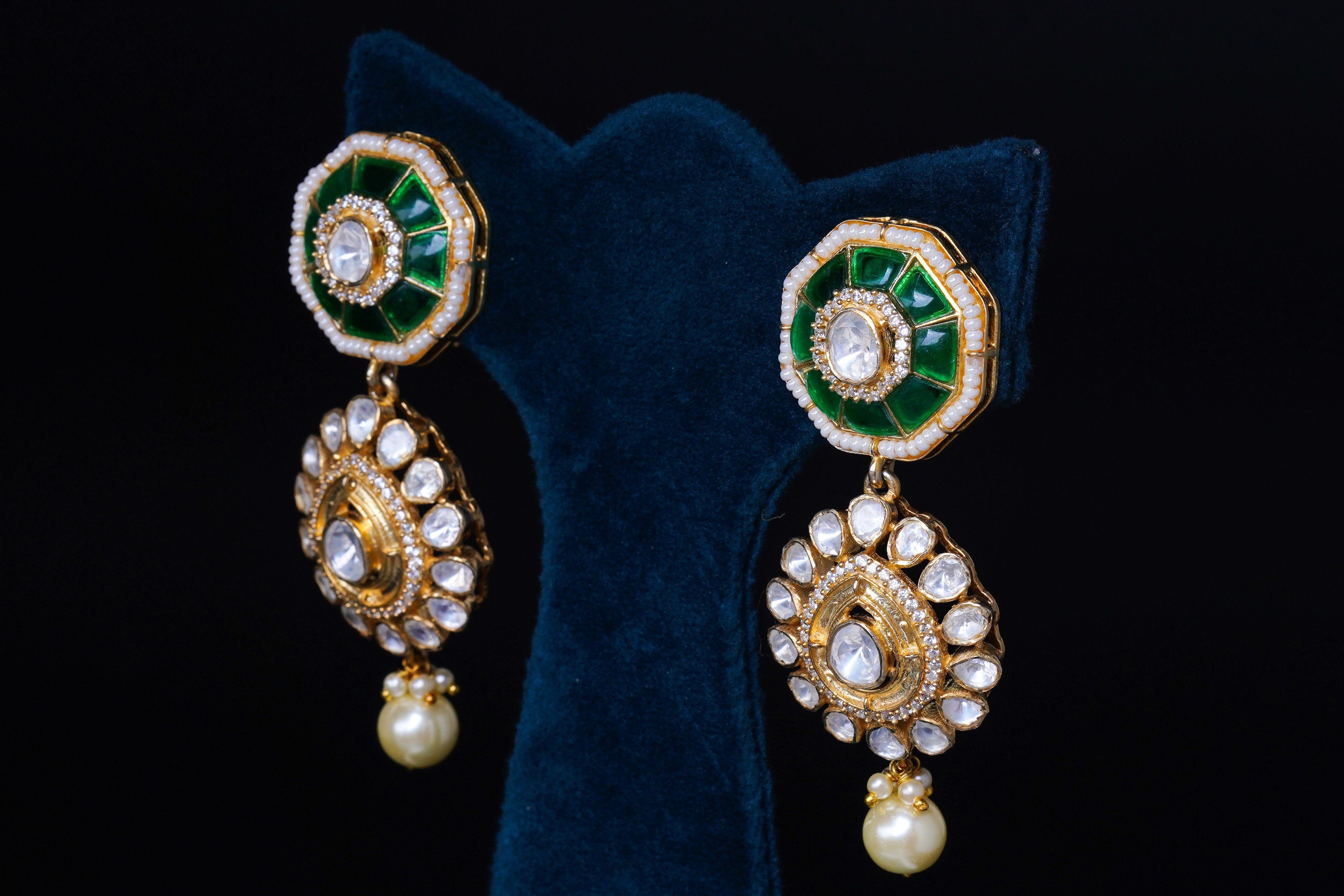 Blush Emerald Polki Set By Khaitan Jewels