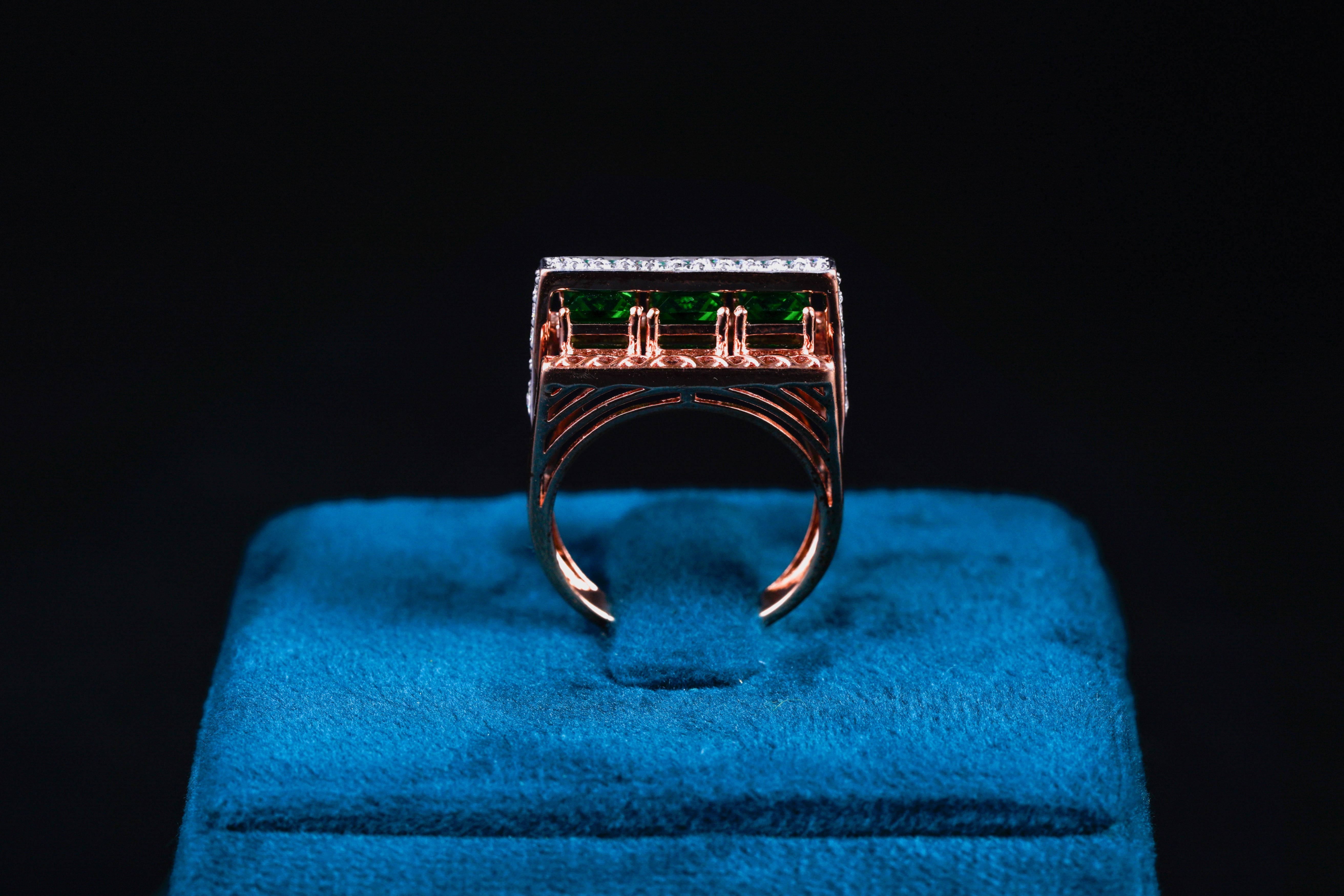 Emerald Euphoria Ring By Khaitan Jewels